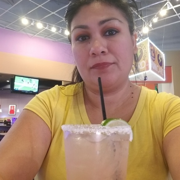 Meet your Posher, Brenda - Picture 1 of 1